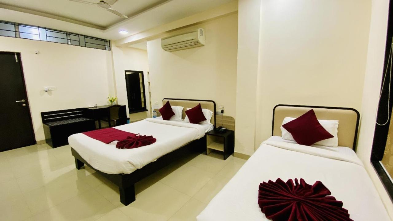 The Richi Rich Hotel And Resort Indore Exterior photo