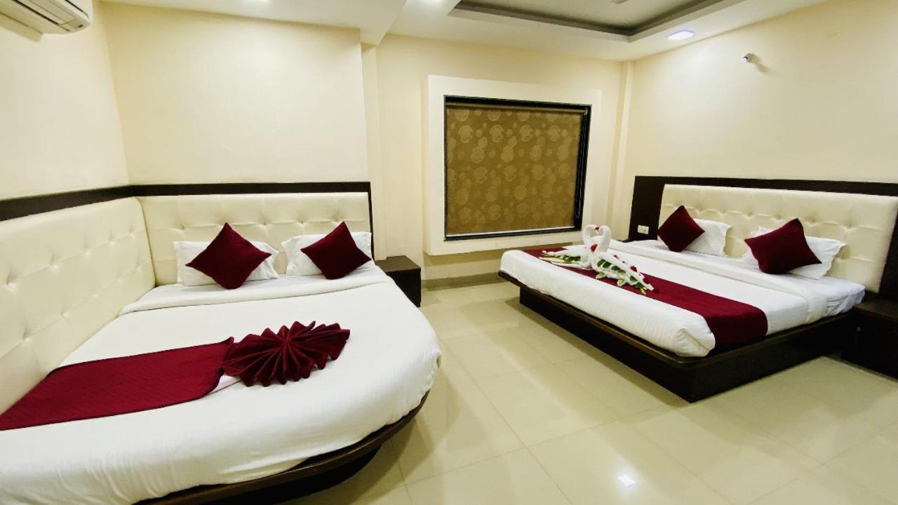 The Richi Rich Hotel And Resort Indore Exterior photo